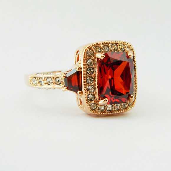 Cocktail Hour Retro Faux Ruby Statement Ring - Picture 2 of 5